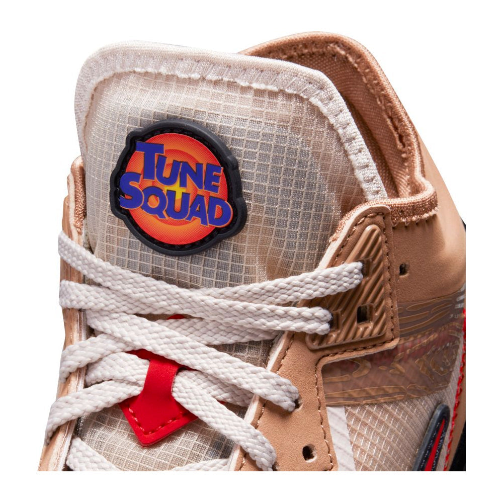 LeBron 18 Low 'Wile E. x Roadrunner'