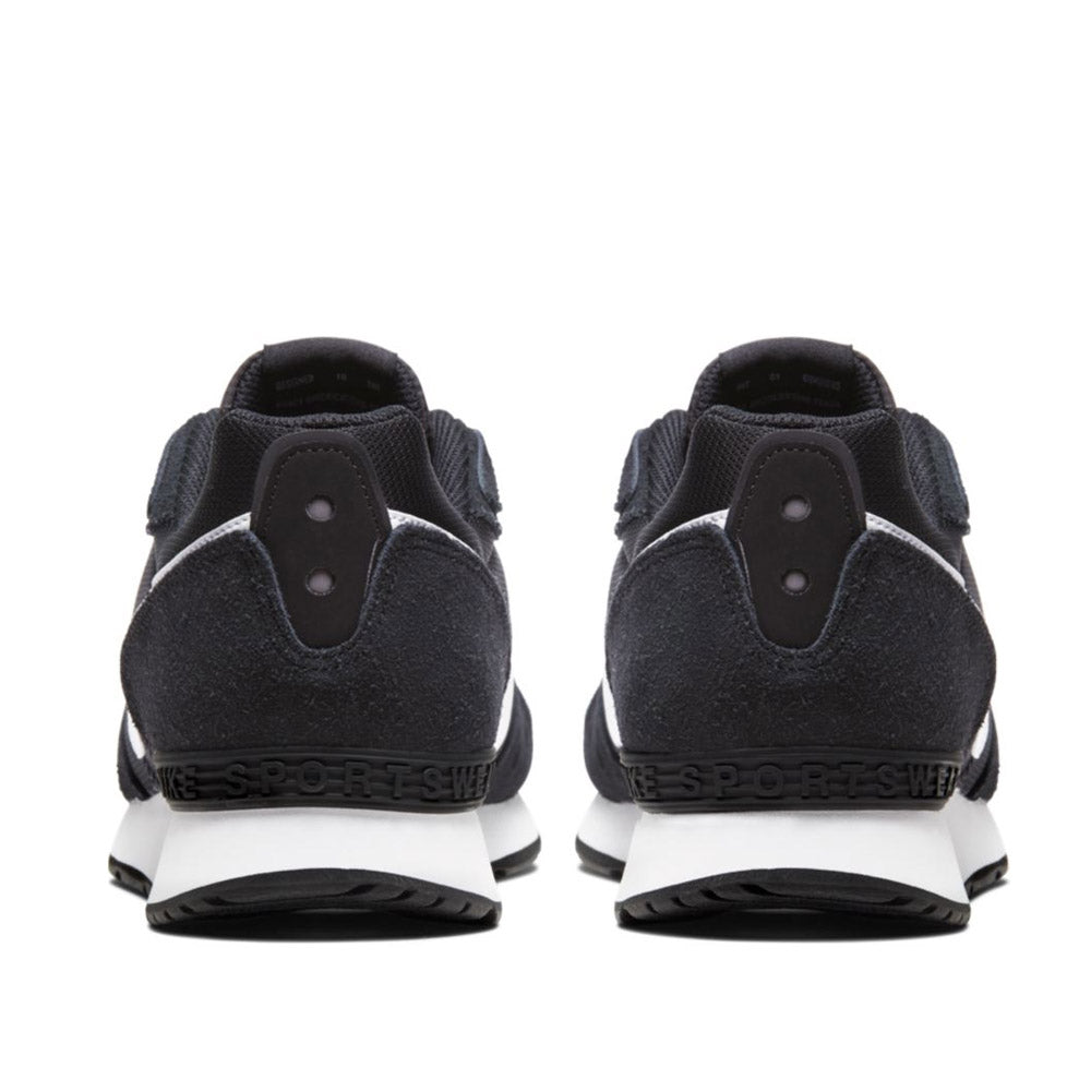 Nike Men's Venture Runner